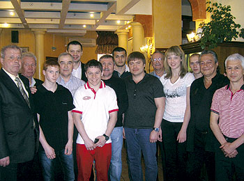 Президент областной Федерации бокса А.А. Королёв с тренерами и спортсменами