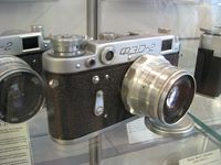 Выставка «Этапы развития советского фотоаппаратостроения и журналистики военного времени 1941-1945 годов»