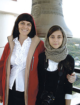 Президент фестиваля Мария Серкова с дочерью