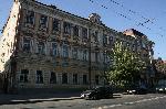Здание Городской Думы и управы (ныне ул. Куйбышева, 48)

Построено в 1850 году, принадлежало П. В. Тарееву. В 1856 году ремонтировалось после пожара. В 1884 году перешло к Городской управе. Реконструировано в 1889 году городским архитектором А. А. Щерба