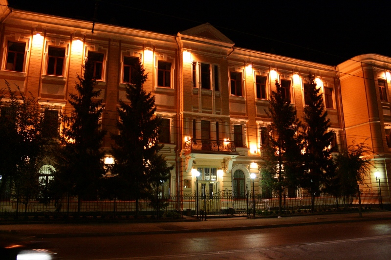 Архитектор Щербачев
здание государственного банка 
(улица Куйбышева, 112).