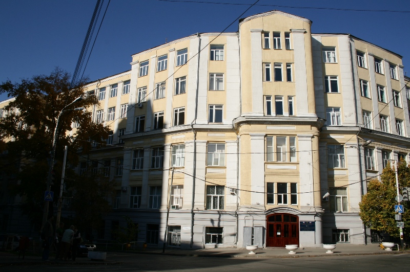 Архитектор Черноморченко
Коммерческое училище (1902, ул. Молодогвардейская, 194)